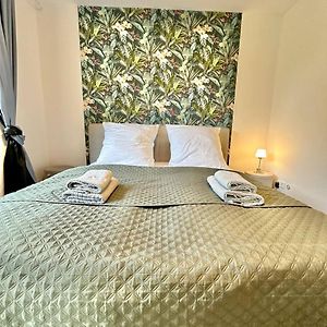 5ZKB großzügiges Ferienhaus Antonia nähe Westkreuz mit 4 Schlafzimmer, Balkon, Terrasse und Parkplatz